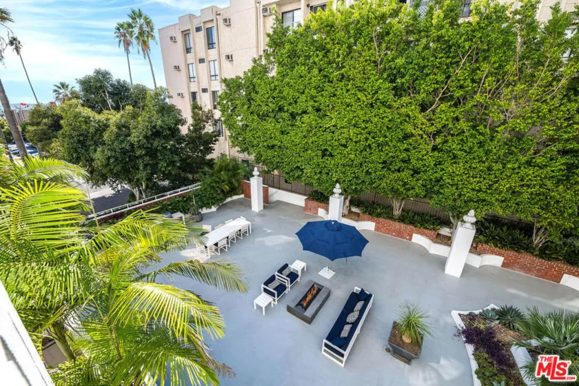 7135 Hollywood Boulevard #305 photo 21