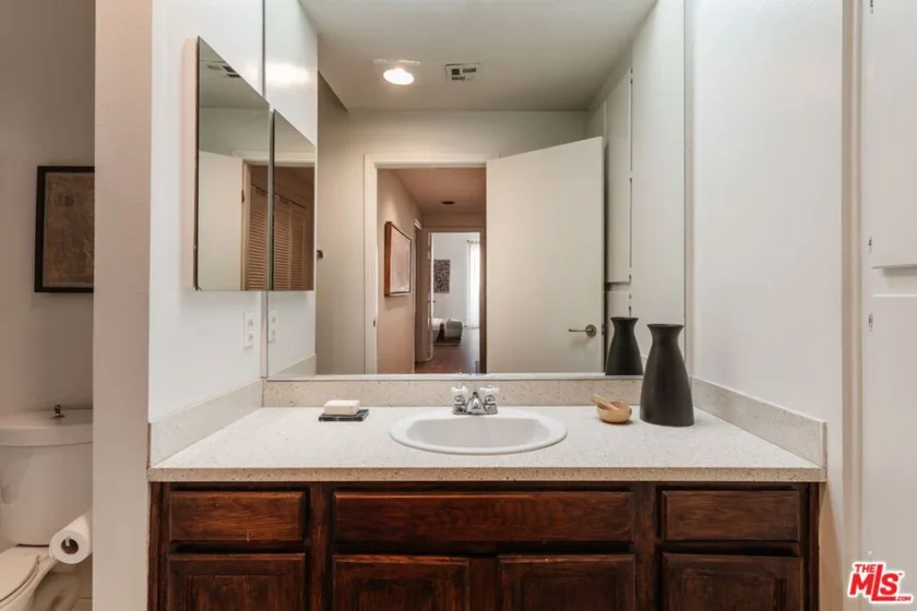 1161 Amherst Avenue #204 photo 9