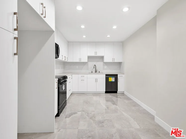 1325 Valley View Road #201 photo 8