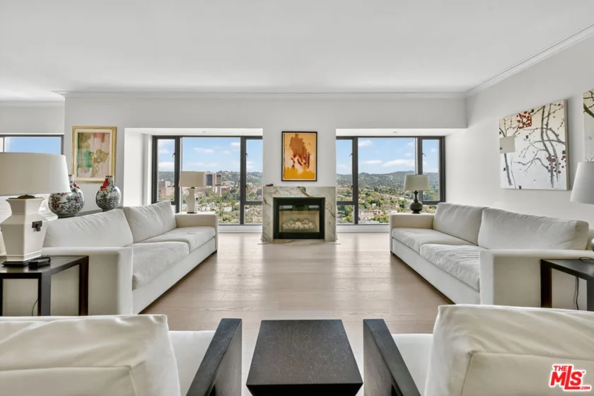 10727 Wilshire Boulevard #1802 photo 1