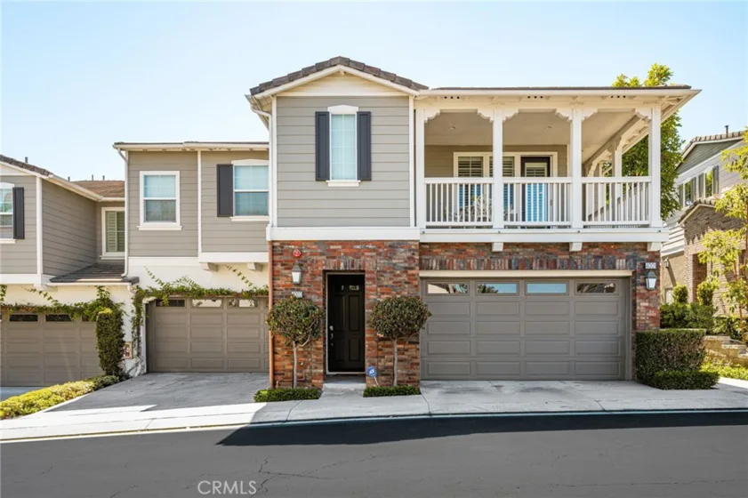 4001 Balmoral photo 1