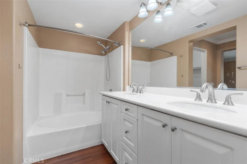60 Avondale photo 24