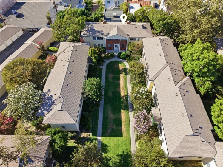511 E Maple photo 32