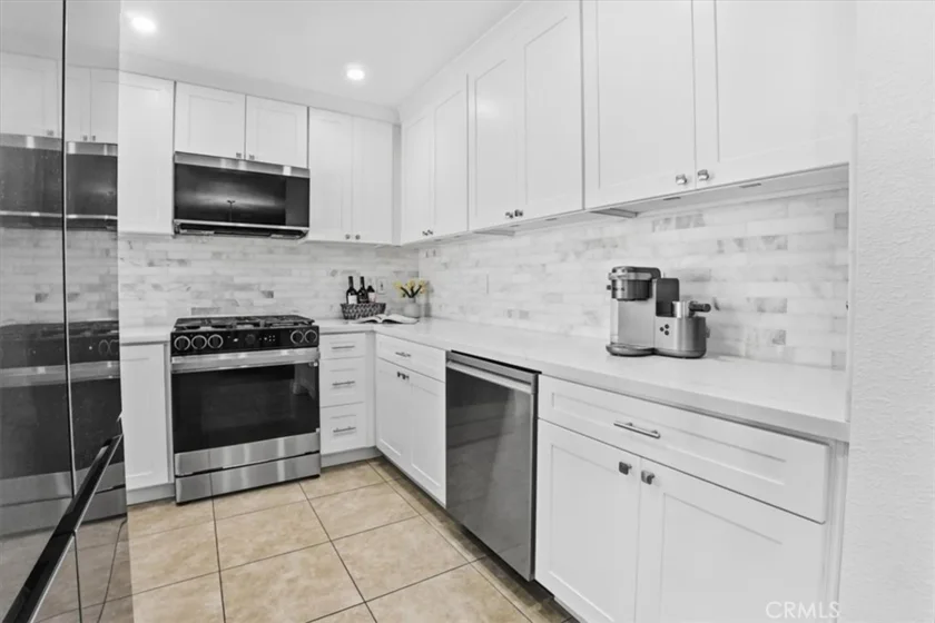 101 W Riverdale #9 photo 7