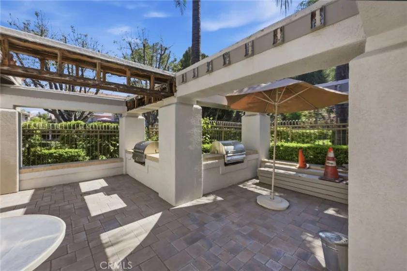157 California Court photo 43