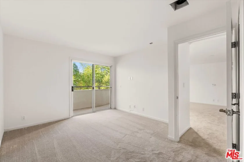 4702 Fulton Avenue #202 photo 15