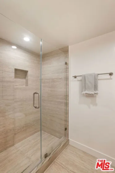 13600 Marina Pointe Drive #604 photo 22