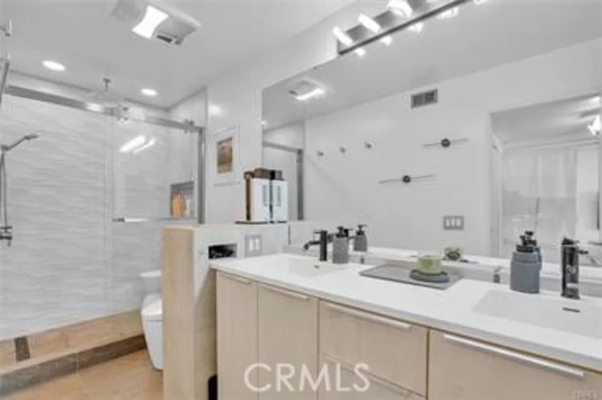 1140 E Ocean Boulevard #136 photo 4