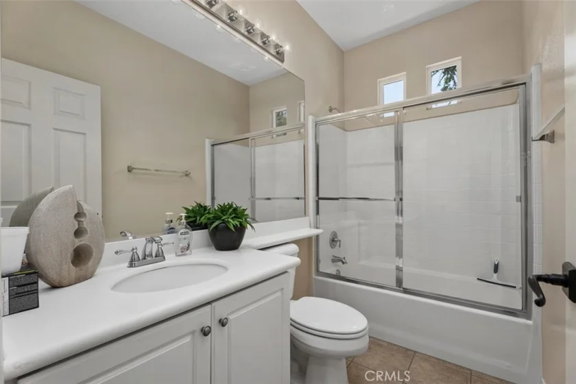 44 Burlingame photo 36