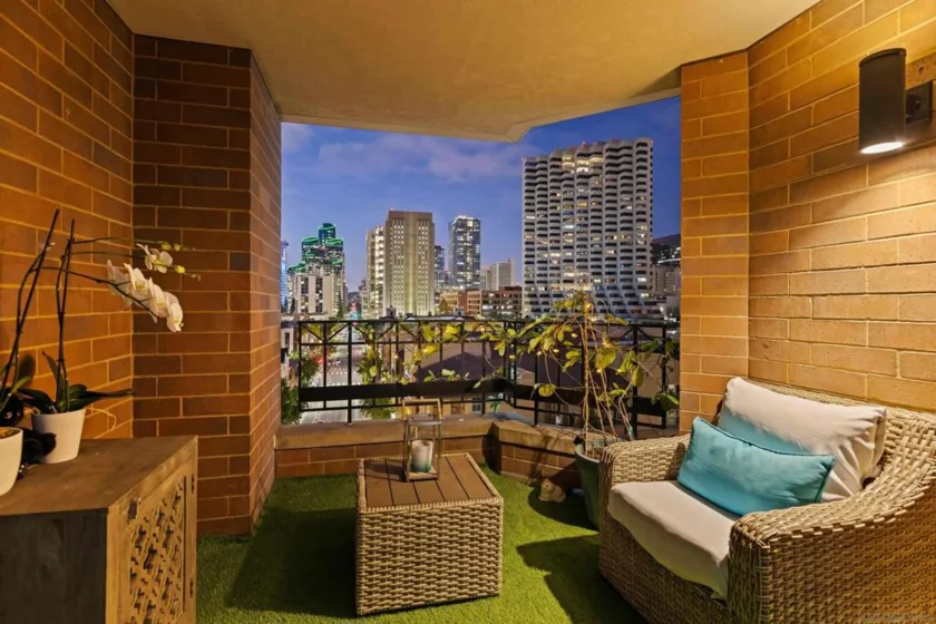 500 W Harbor Drive #1013 photo 22