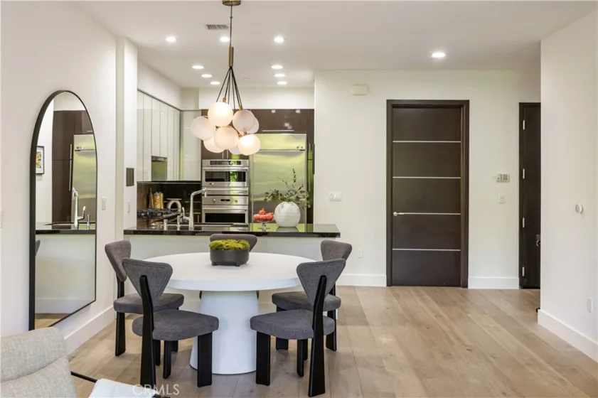 1318 S Roxbury #210 photo 34