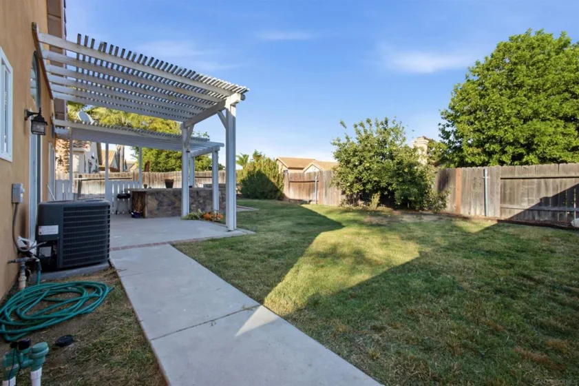 39766 Del Val Drive photo 26