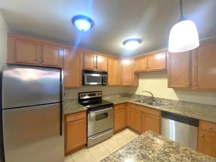 4501 Collwood #5 photo 2