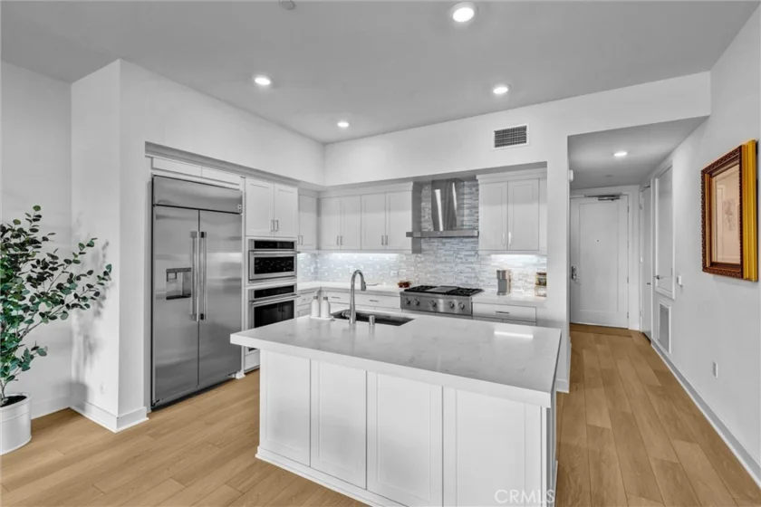 2307 Rivington photo 11