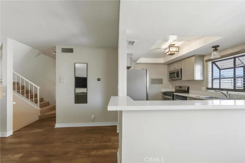 14715 Saticoy Street #14 photo 14