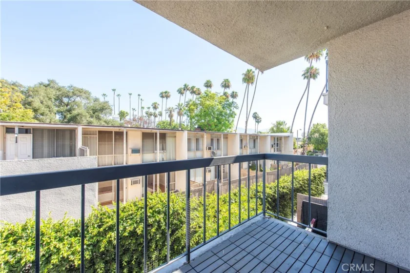 497 S El Molino Avenue #205 photo 20