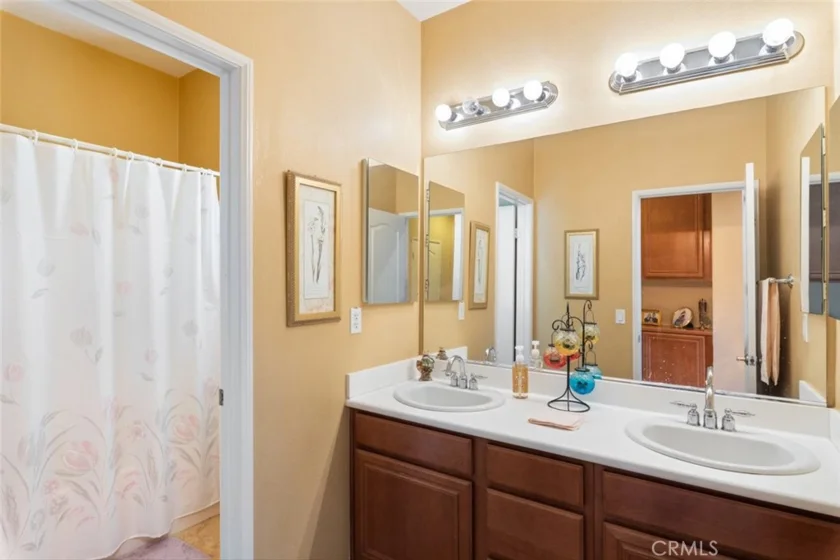 30085 Trois Valley photo 30