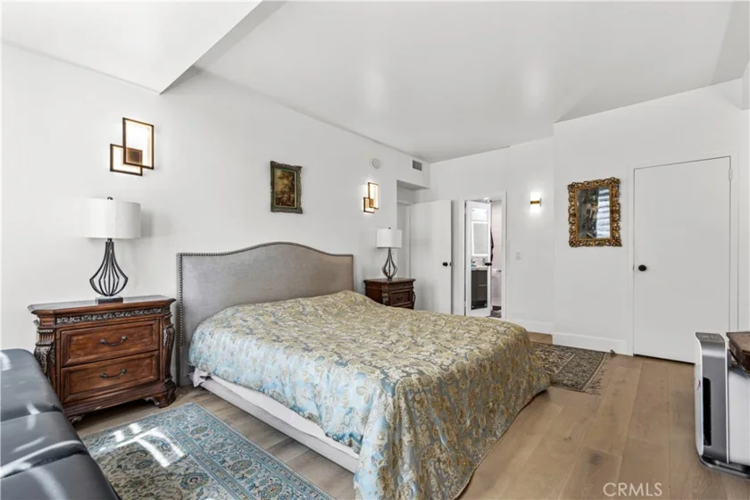 818 N Doheny #308 photo 24