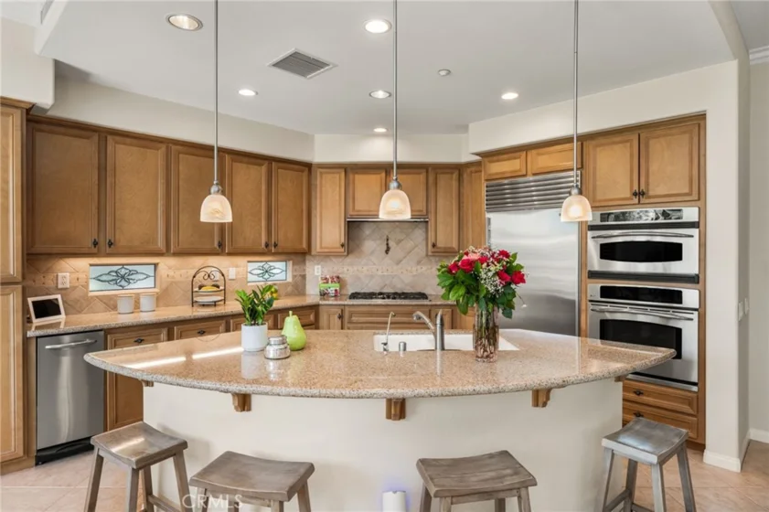 4001 Balmoral photo 13