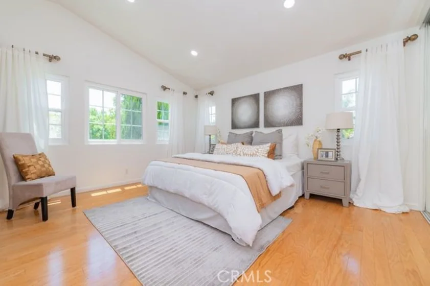2310 Cascade photo 15