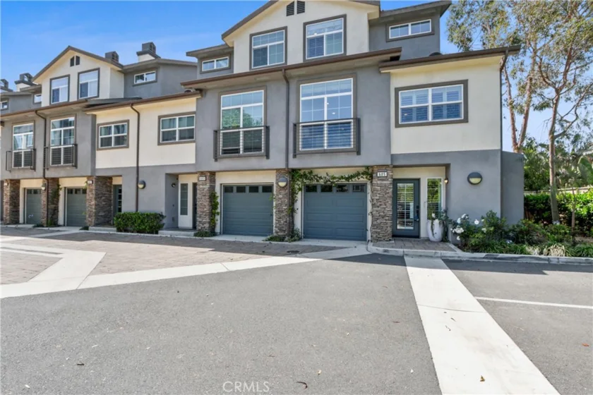 605 Seabright Circle photo 1