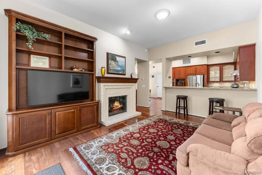 9744 Claiborne Square photo 8