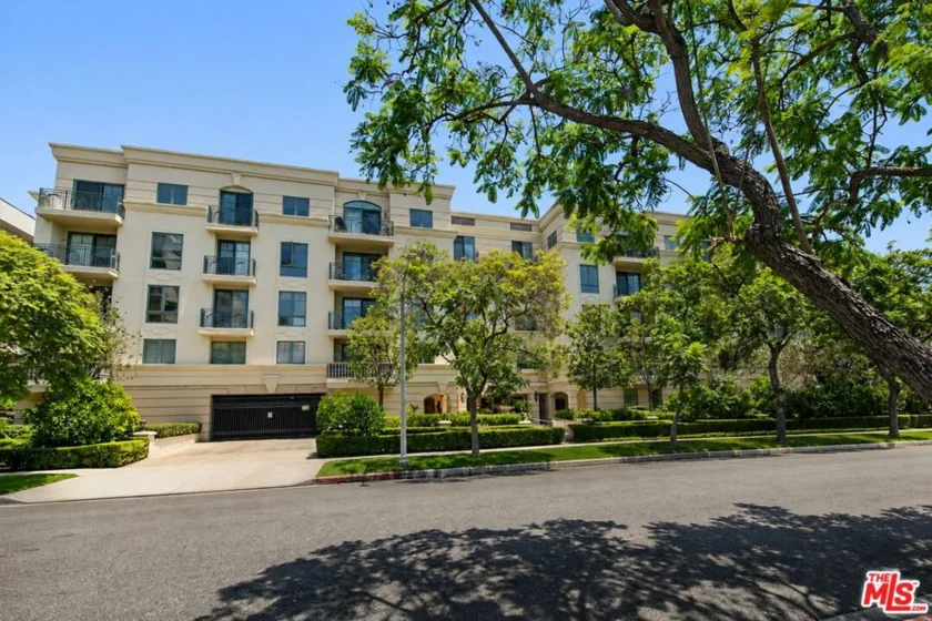430 N Oakhurst Drive #PH406 photo 45