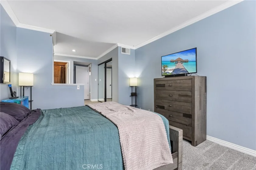 2330 Vanguard photo 13