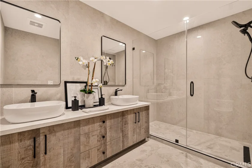 100 S Doheny Drive #1105 photo 20
