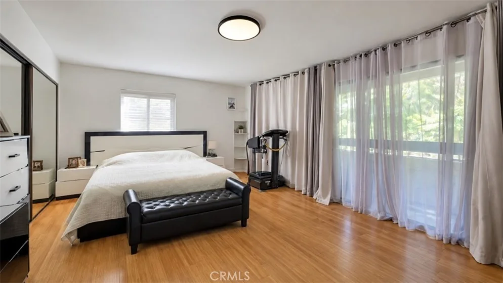 543 W Stocker Street #14 photo 11