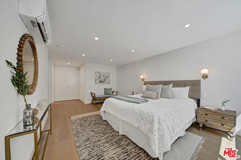 7560 Hollywood Boulevard #106 photo 13