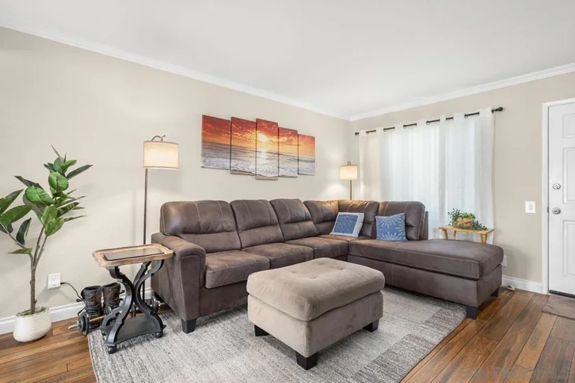 8777 Wahl Street photo 32