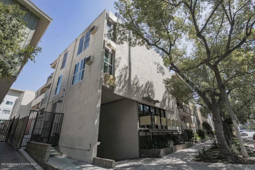 320 S Gramercy Place #105 photo 1