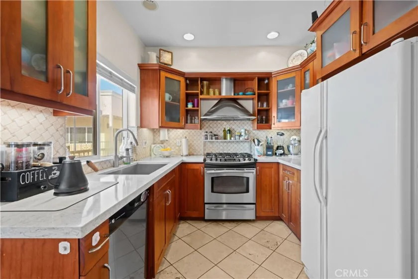 626 E Orange Grove Avenue #301 photo 8