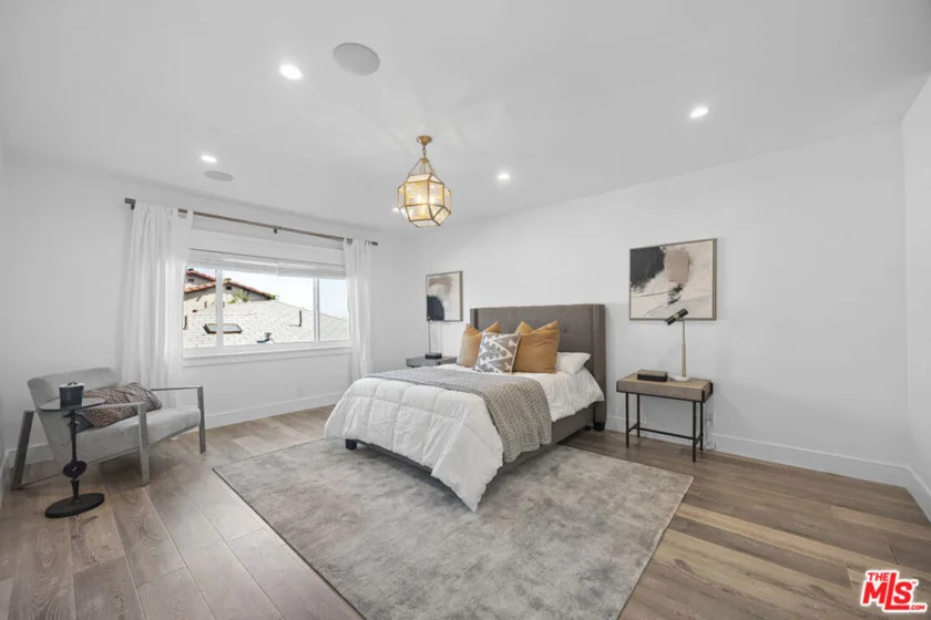1828 Holmby Avenue #103 photo 22