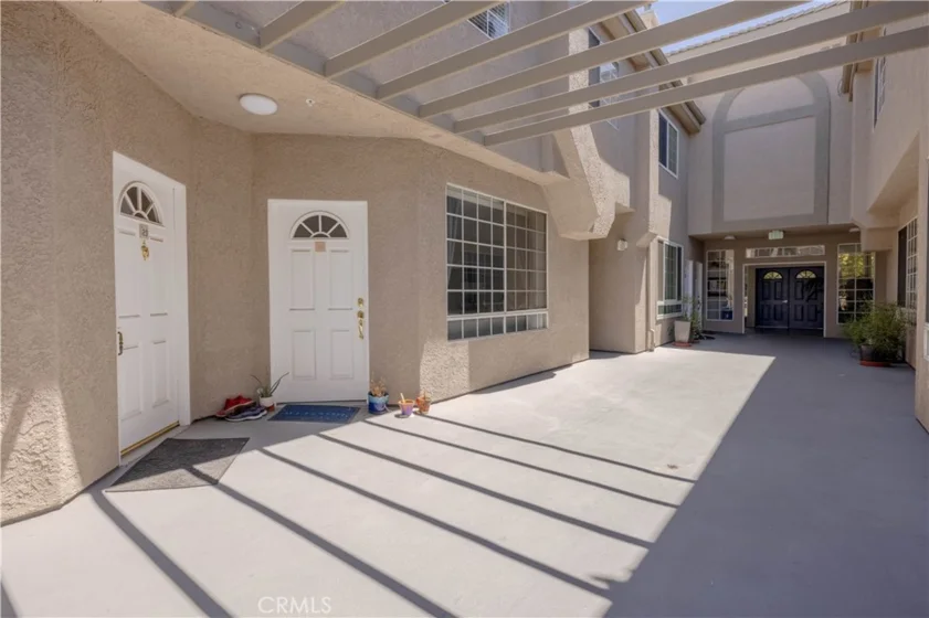 18347 Saticoy Street #28 photo 1