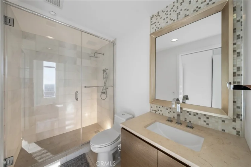 900 W Olympic Boulevard #46B photo 14