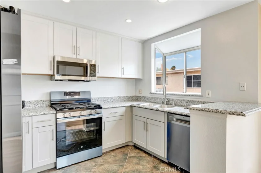 7420 Corbin Avenue #8 photo 9