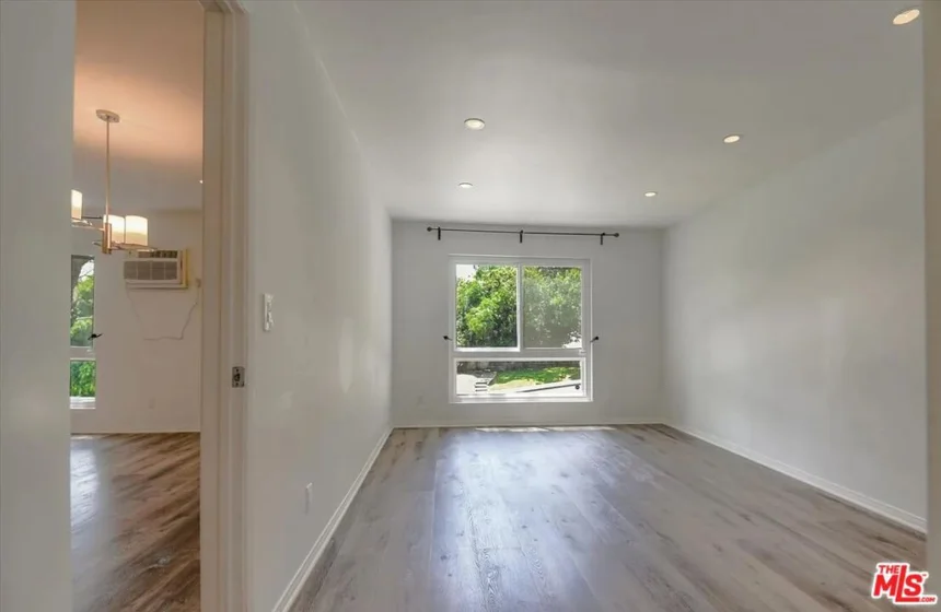 1222 N Olive Drive #209 photo 35
