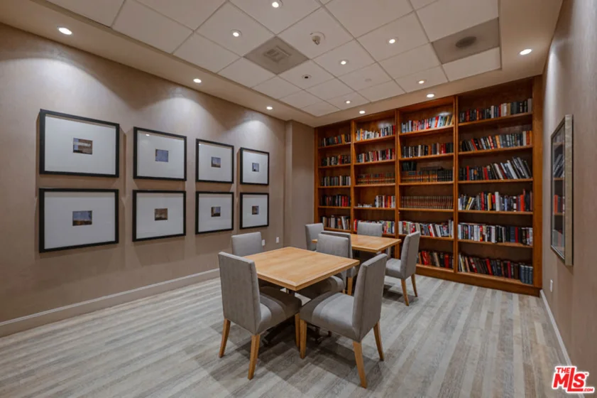 10445 Wilshire Boulevard #1402 photo 38