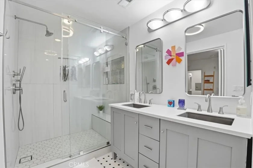21301 Erwin Street #545 photo 17