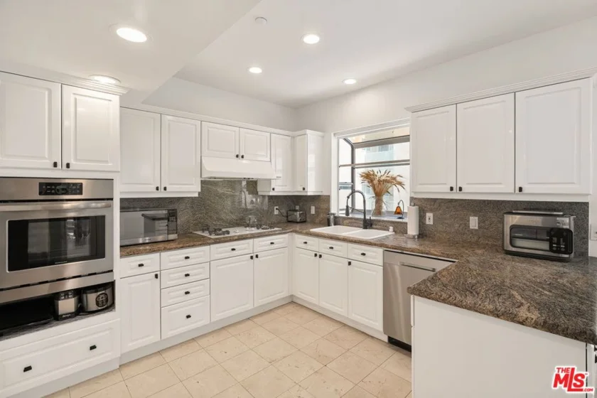 121 N Almont Drive #201 photo 17