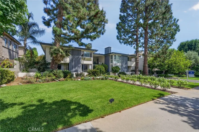 610 S Orange Grove Boulevard #5 photo 2