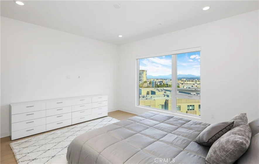 3700 Rivington photo 16