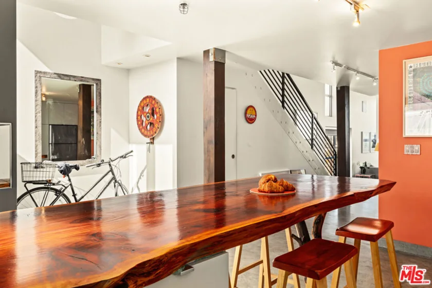 615 Hampton Drive #B301 photo 9