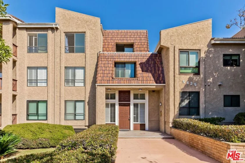 5625 Cambridge Way #203 photo 3