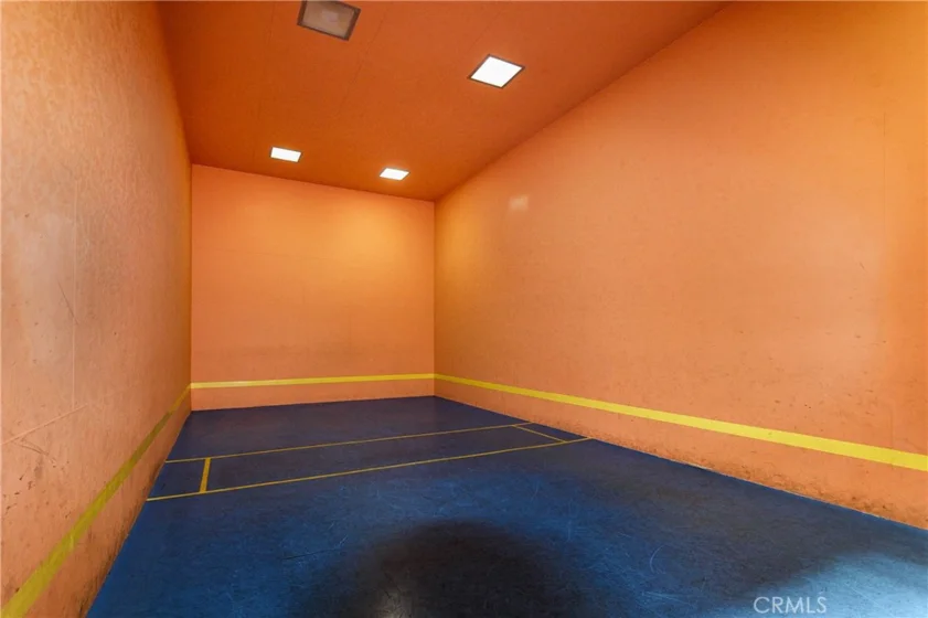 5510 Owensmouth Avenue #204 photo 18