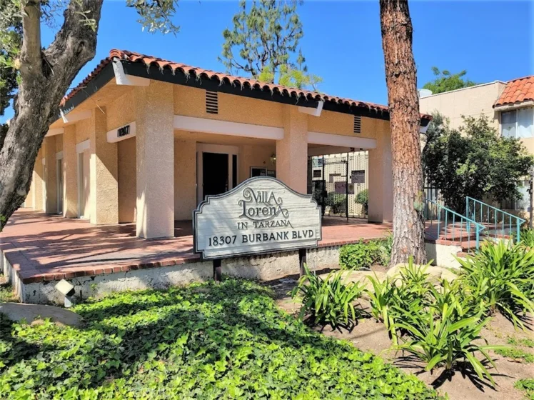 18307 Burbank Boulevard #14 photo 1