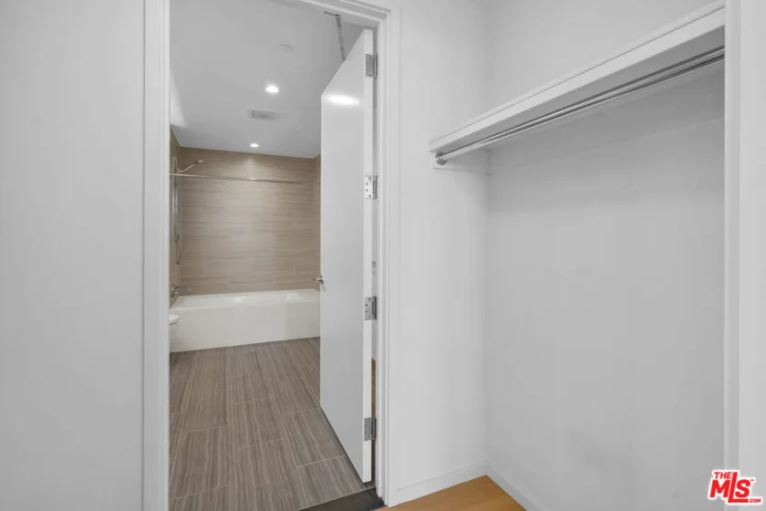 877 Francisco Street #2811 photo 15