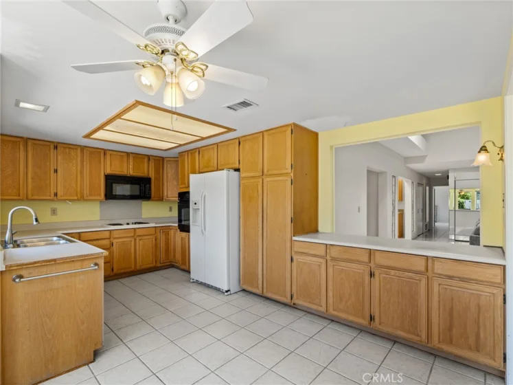 1210 Camino Del Lago photo 3